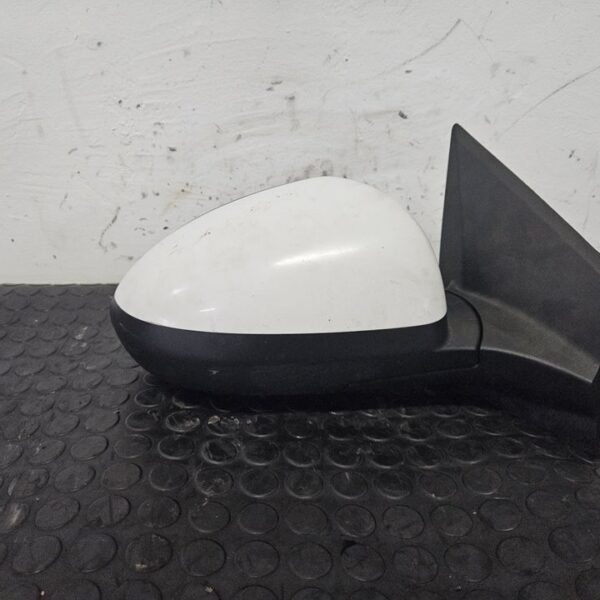 RETROVISOR DERECHO CHEVROLET AVEO BERLINA [023437]