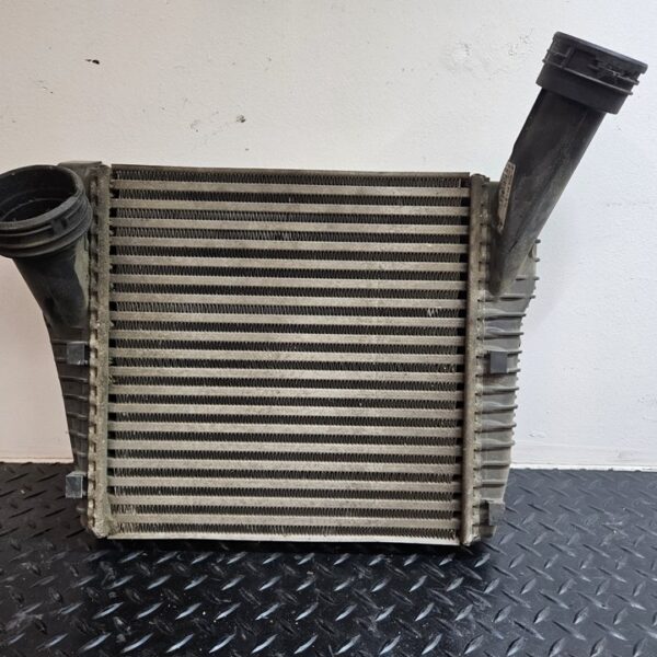 INTERCOOLER VOLKSWAGEN TOUAREG (7L6) [7L6145804]