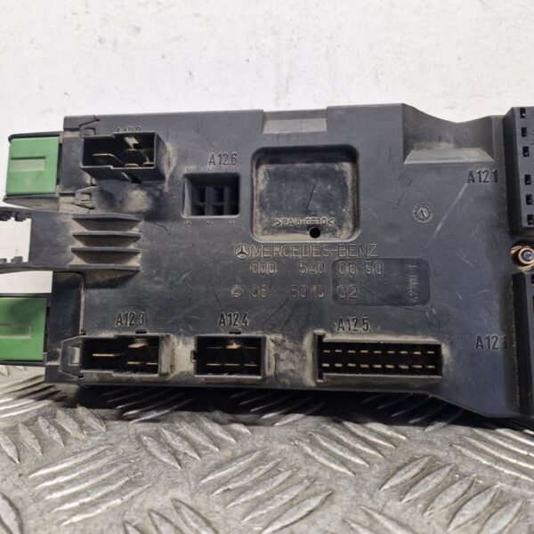 CAJA RELES / FUSIBLES MERCEDES-BENZ VITO FURGÓN (638) [0005400650]