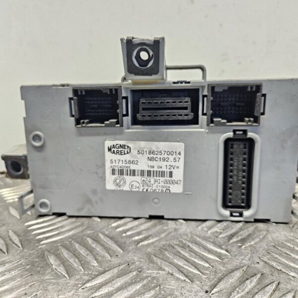 CAJA RELES / FUSIBLES FIAT STILO (192) [51715862]