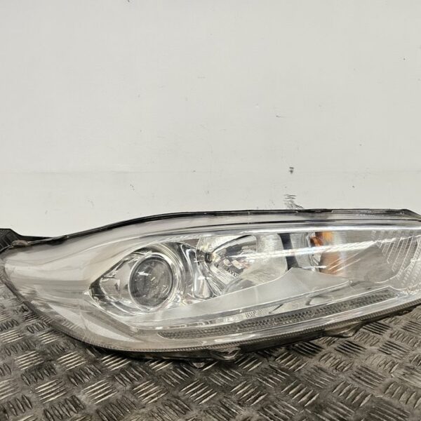 FARO DERECHO FORD FIESTA (CNN) [C1BB13W029C]