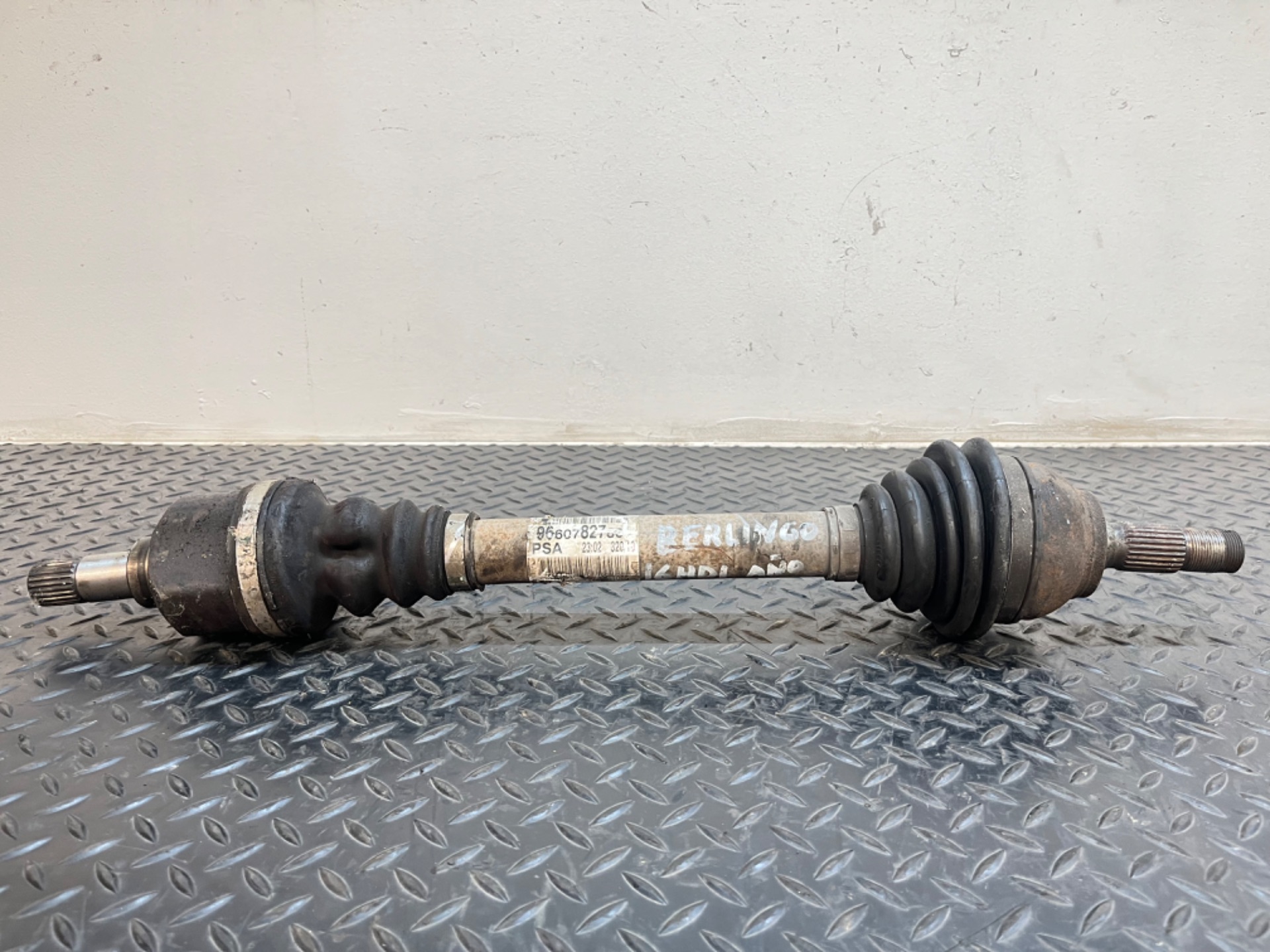 9PLYWLloPahkxezveAdDM5BCwJBI7aqYQzFpFI94Lx0uzb-t5pvAIQabduscan