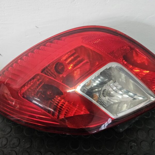 PILOTO TRASERO DERECHO OPEL CORSA D [13188046]