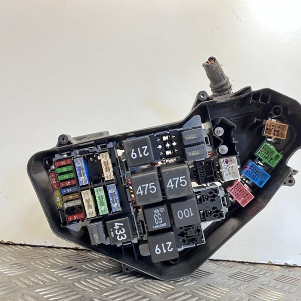 CAJA RELES / FUSIBLES VOLKSWAGEN TOUAREG (7L6) [7L0937559]