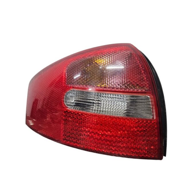 PILOTO TRASERO IZQUIERDO AUDI A6 AVANT (4B5) [084411943L]