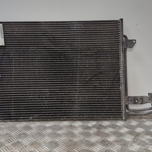 CONDENSADOR / RADIADOR AIRE ACONDICIONADO VOLKSWAGEN TOURAN (1T2) [1T0820411E]