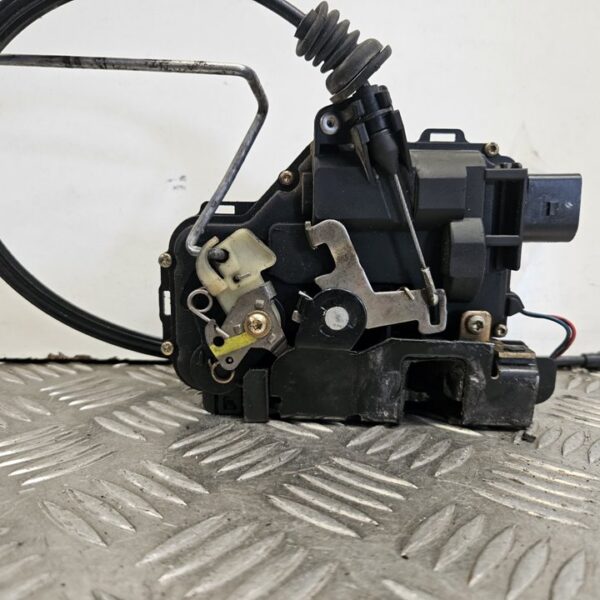 CERRADURA PUERTA DELANTERA IZQUIERDA VOLKSWAGEN GOLF V (1K1)(10.2003) [3D1837015]