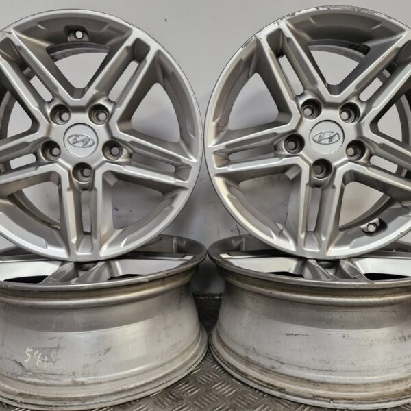 JUEGO LLANTAS HYUNDAI KONA (OS) [52910J9100]