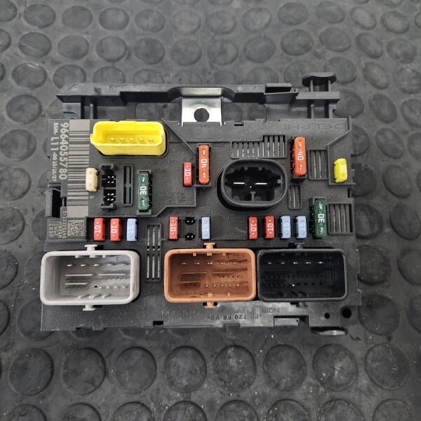 CAJA RELES / FUSIBLES PEUGEOT 207 [9664055780]
