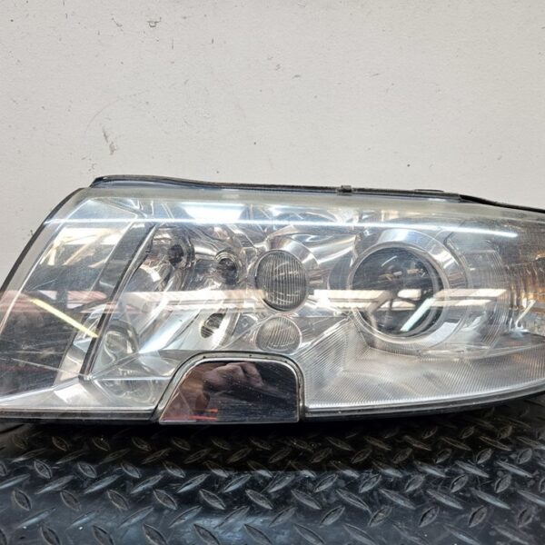 FARO IZQUIERDO SKODA SUPERB COMBI (3T5) [5DV00829000]