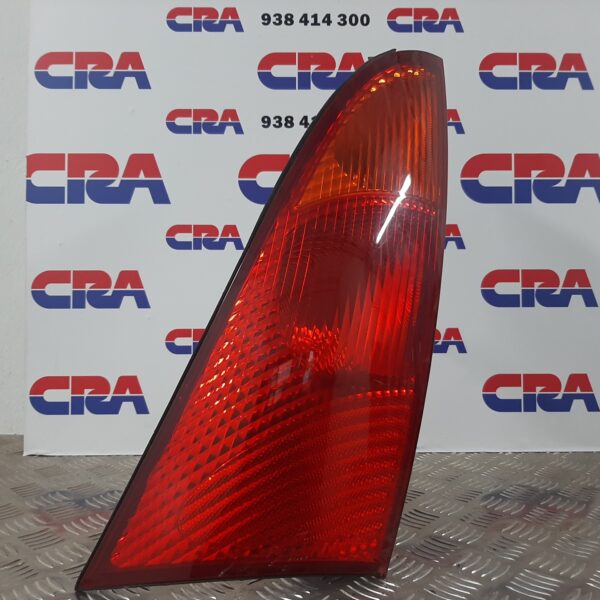 PILOTO TRASERO DERECHO FORD FOCUS BERLINA (CAK) [1M5113405A]