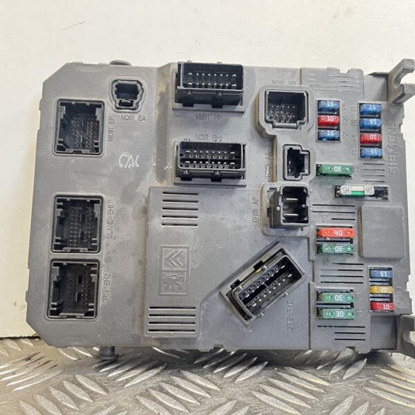 CAJA RELES / FUSIBLES PEUGEOT 206 SW [9646777380]