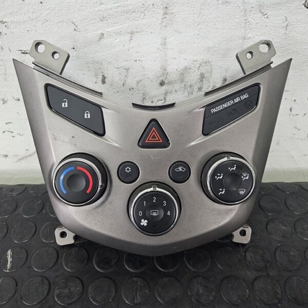 MANDO CALEFACCION / AIRE ACONDICIONADO CHEVROLET AVEO BERLINA [95164452]