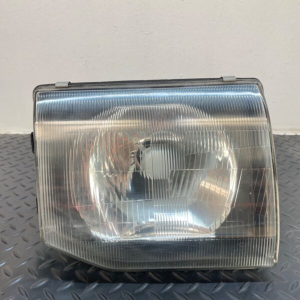 FARO DERECHO MITSUBISHI MONTERO (V20/V40) [082141120]
