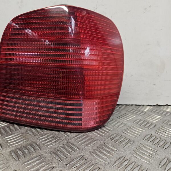 PILOTO TRASERO DERECHO VOLKSWAGEN POLO III BERLINA (6N2) [6N0945096H]