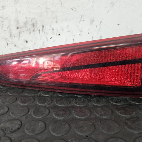 PILOTO TRASERO DERECHO INTERIOR HYUNDAI KONA (OS) [92404J9500]