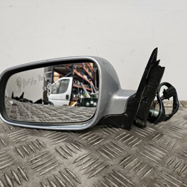 RETROVISOR IZQUIERDO VOLKSWAGEN PASSAT BERLINA (3B3) [3B0857933]