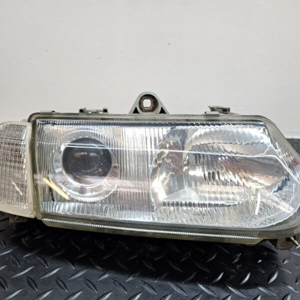 FARO DERECHO ALFA ROMEO 145 [302143120]