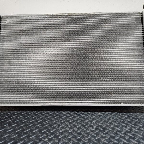 RADIADOR AGUA CHEVROLET AVEO BERLINA [622836]