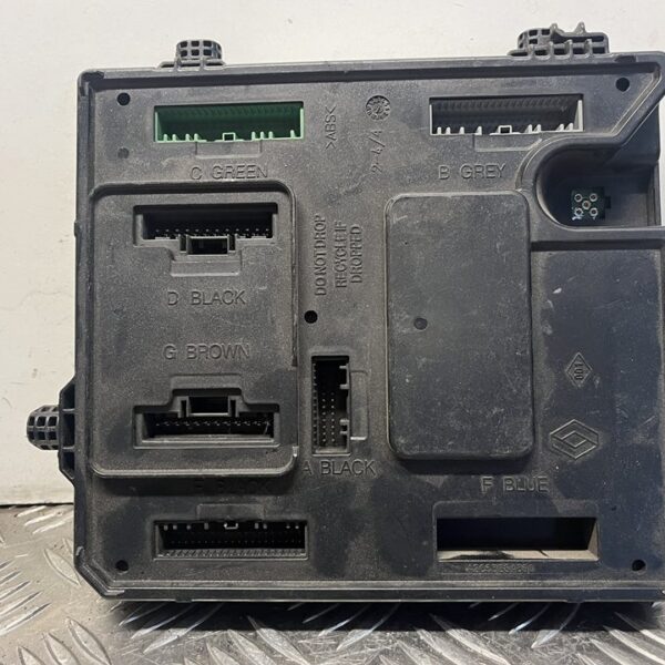 CAJA RELES / FUSIBLES RENAULT MEGANE III BERLINA 5P [A2C53284891]