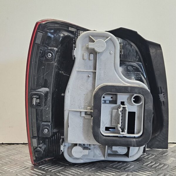 PILOTO TRASERO DERECHO VOLKSWAGEN POLO V (6R1) [6R0945096]