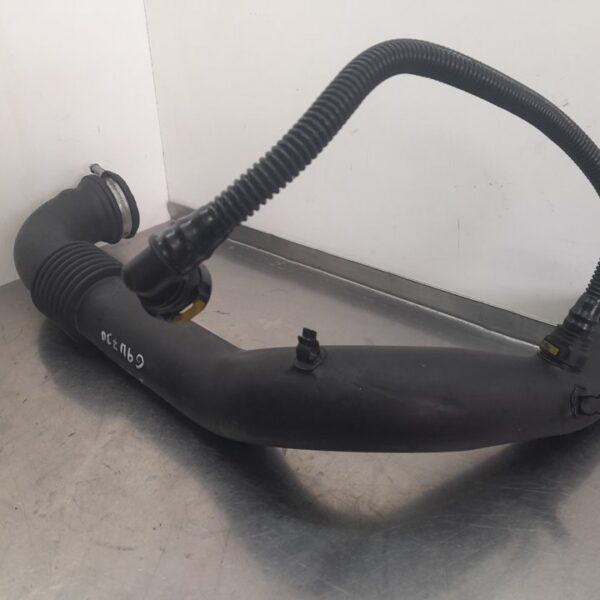 TUBO RENAULT TRAFIC II FURGÓN [SIN REFERENCIA]