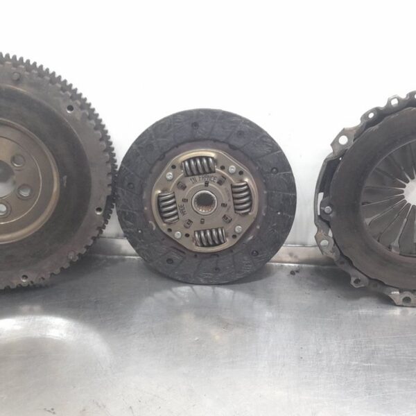 KIT EMBRAGUE PEUGEOT 307 (S1)(04.2001) [NFU]