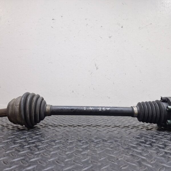 TRANSMISION DELANTERA IZQUIERDA SEAT CORDOBA BERLINA (6K2) [AQQ]