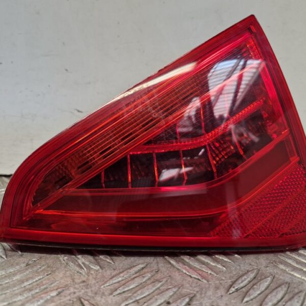 PILOTO TRASERO DERECHO INTERIOR AUDI A5 COUPE (8T) [8T0945094C]