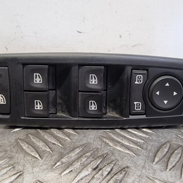 MANDO ELEVALUNAS DELANTERO IZQUIERDO RENAULT MEGANE III BERLINA 5P [809610006R]