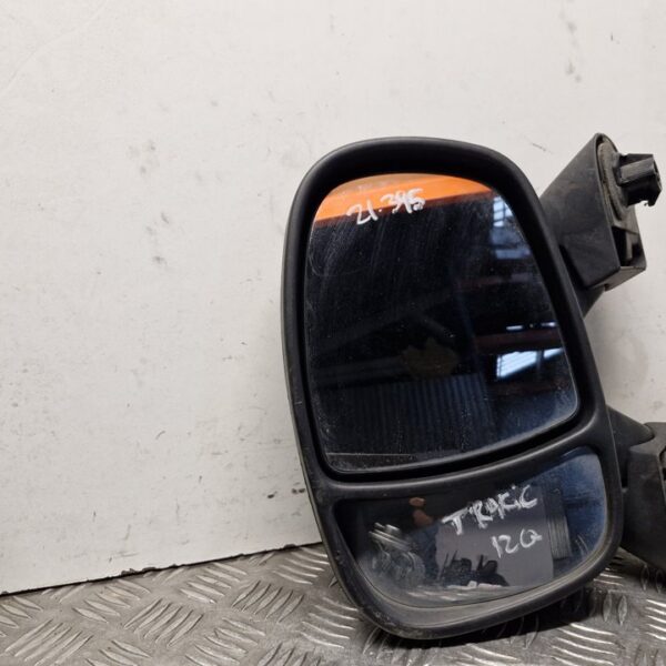 RETROVISOR IZQUIERDO RENAULT TRAFIC II COMBI [0209240]