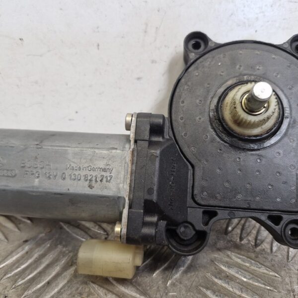 MOTOR ELEVALUNAS DELANTERO DERECHO BMW SERIE 3 BERLINA (E46) [0130821717]