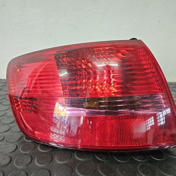 PILOTO TRASERO IZQUIERDO AUDI A6 AVANT (4F5) [4F9945095]