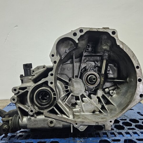 CAJA CAMBIOS NISSAN ALMERA TINO (V10M) [6J03]