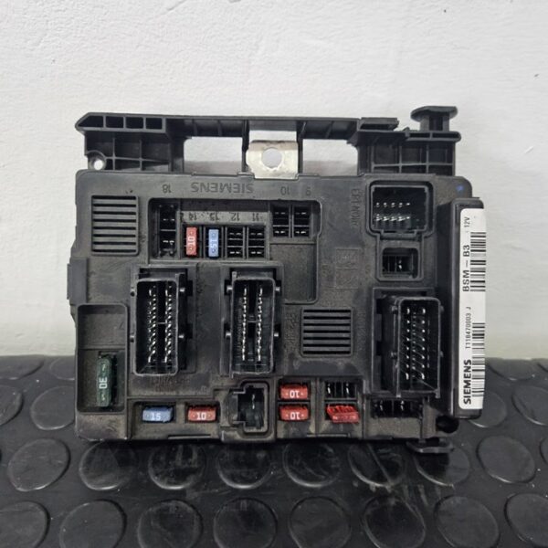 CAJA RELES / FUSIBLES CITROEN XSARA PICASSO [T118470003J]