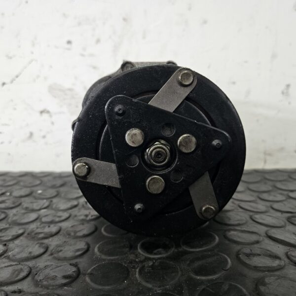 COMPRESOR AIRE ACONDICIONADO VOLKSWAGEN POLO III BERLINA (6N2) [6N0820803C]