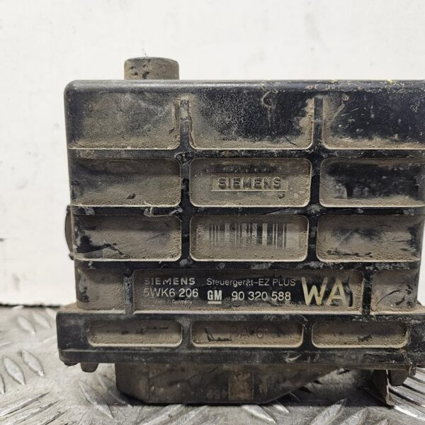 CENTRALITA MOTOR UCE OPEL CORSA B [90320588]