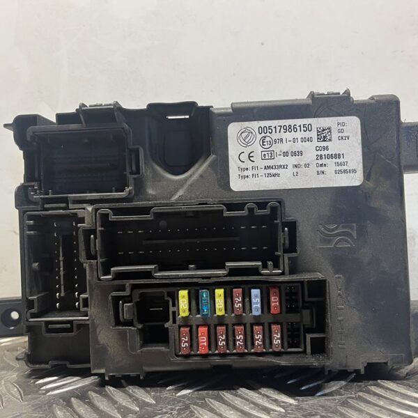 CAJA RELES / FUSIBLES FIAT GRANDE PUNTO (199) [00517986150]