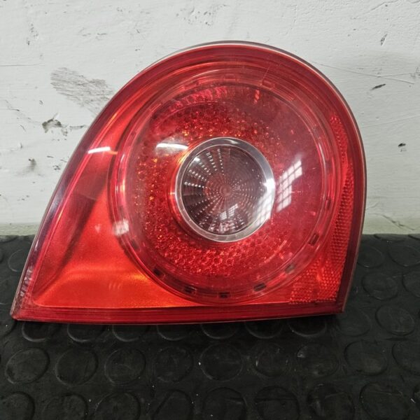 PILOTO TRASERO IZQUIERDO INTERIOR VOLKSWAGEN GOLF V (1K1)(10.2003) [1K6945093G]