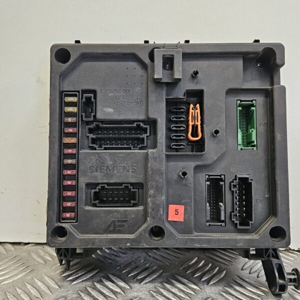 CAJA RELES / FUSIBLES VOLKSWAGEN SHARAN (7M8) [7M0962258A]