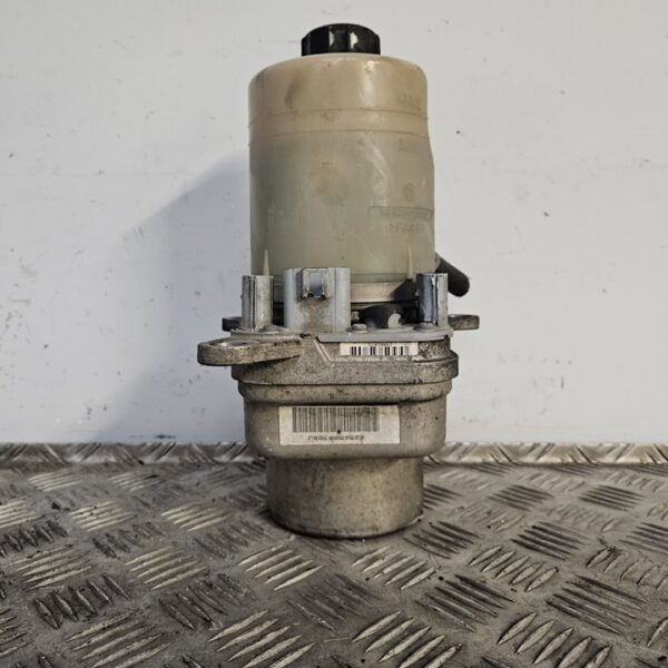 BOMBA DIRECCION FORD FOCUS BERLINA (CAP) [4M513K514AD]