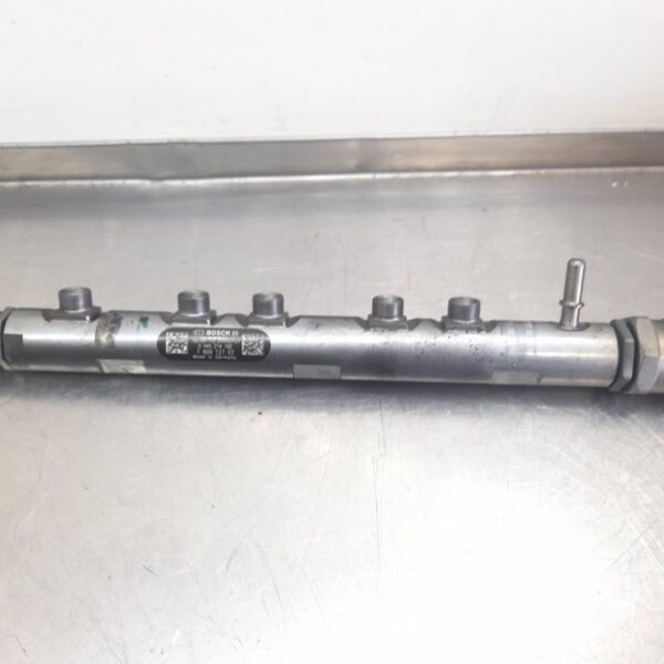 RAMPA INYECTORA BMW SERIE 3 BERLINA (E90) [0445214182]