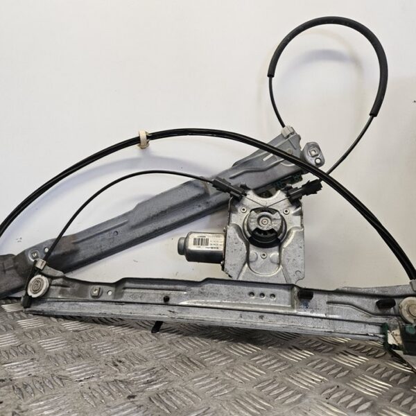 ELEVALUNAS DELANTERO DERECHO RENAULT CLIO III [400857]