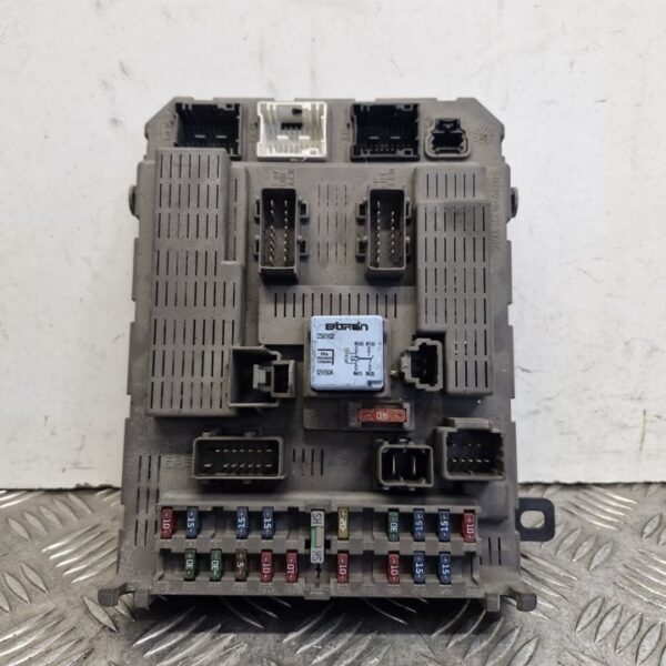 CAJA RELES / FUSIBLES CITROEN C5 BERLINA [9649301680]
