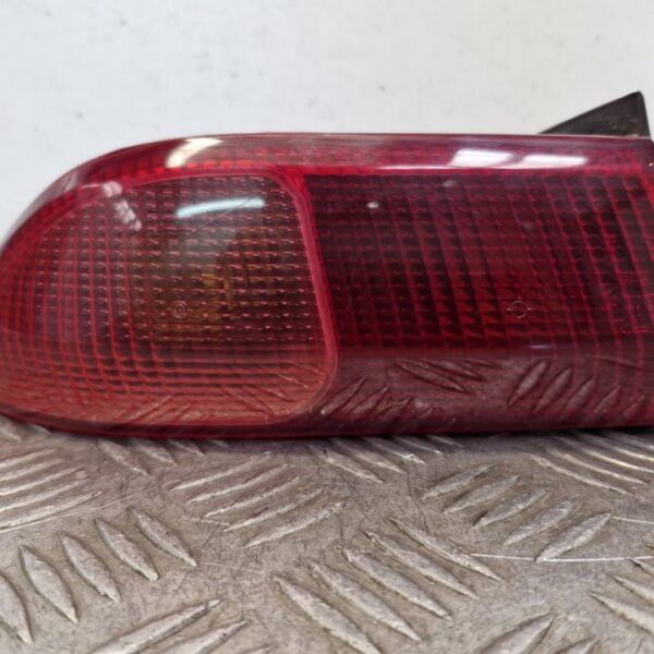 PILOTO TRASERO IZQUIERDO ALFA ROMEO 156 [60620137]