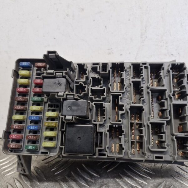 CAJA RELES / FUSIBLES HONDA CIVIC 5 PUERTAS (EU7/8) [3820ES6AG200]