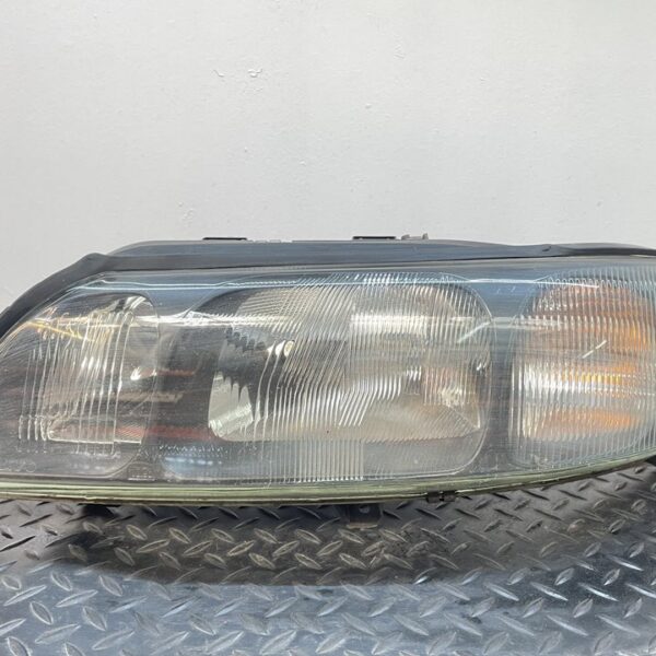 FARO IZQUIERDO VOLVO S60 BERLINA [8659606]