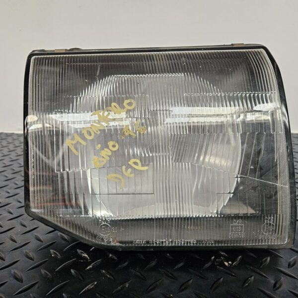 FARO DERECHO MITSUBISHI MONTERO (V20/V40) [11037747]