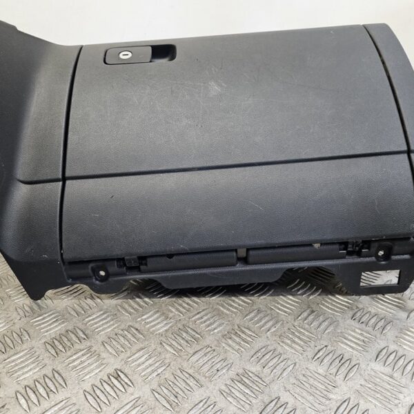 GUANTERA VOLKSWAGEN GOLF VII VARIANT (BV5) [5G1857097]