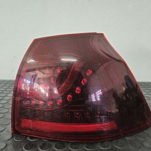 PILOTO TRASERO DERECHO VOLKSWAGEN GOLF V (1K1)(10.2003) [RLC147053]